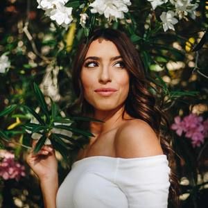 Meet your Posher, Mia